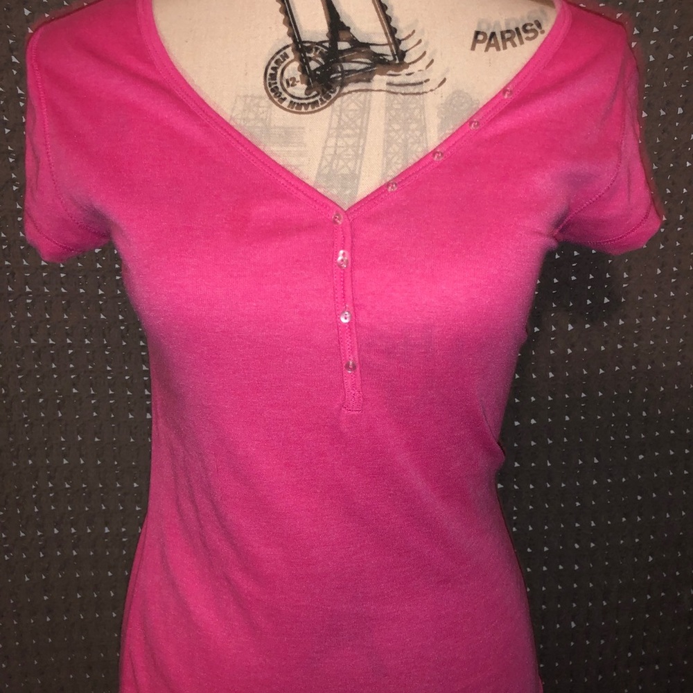 Pink 2000s tee